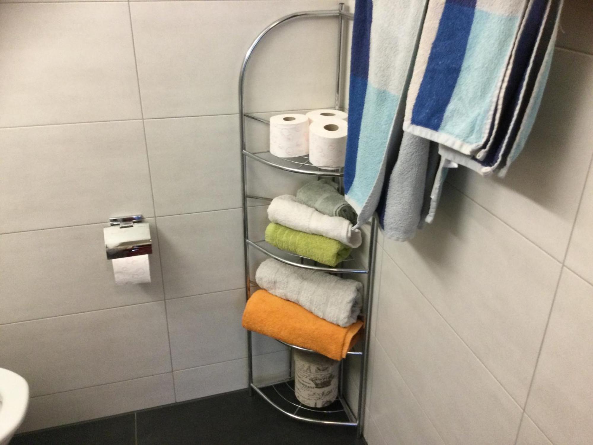 Chambre Spacieuse Et Confortable Avec Ecran Plat Oetwil an Der Limmat Zewnętrze zdjęcie