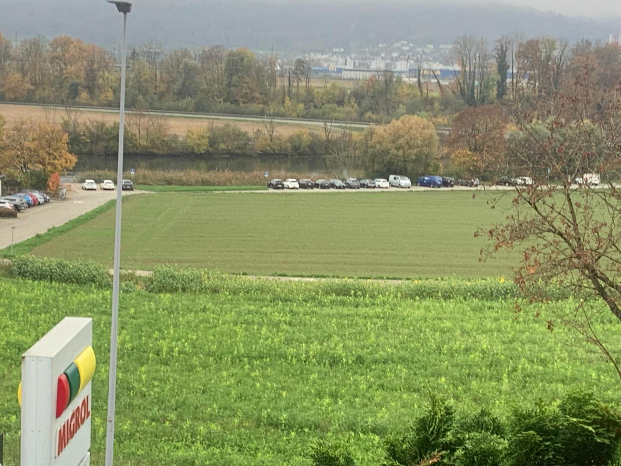 Chambre Spacieuse Et Confortable Avec Ecran Plat Oetwil an Der Limmat Zewnętrze zdjęcie